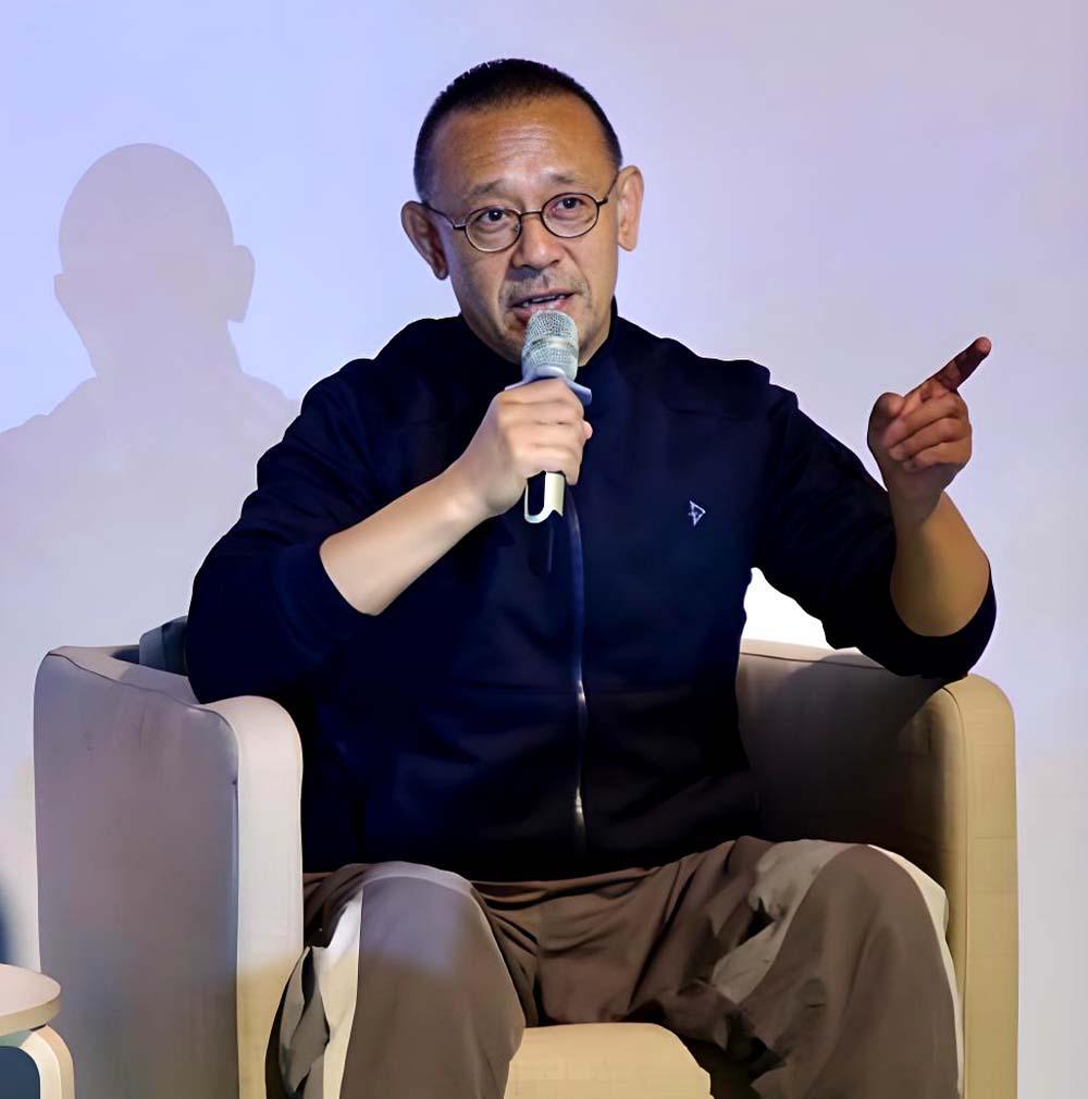 像姜文、陆川这些导演，经常说一部作品观众喜不喜欢不重要，能流传后世的才是好作品。