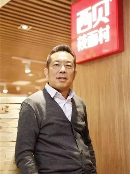 不用排队等座的西贝，你见过吗？近日，不少长沙消费者发现，原本一座难求的西贝门