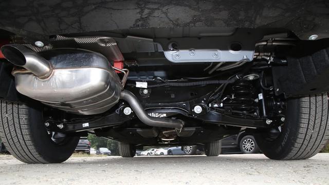 5米长的大7座SUV,2.0T混动+四驱,油耗6.31L,可惜识货的人不多