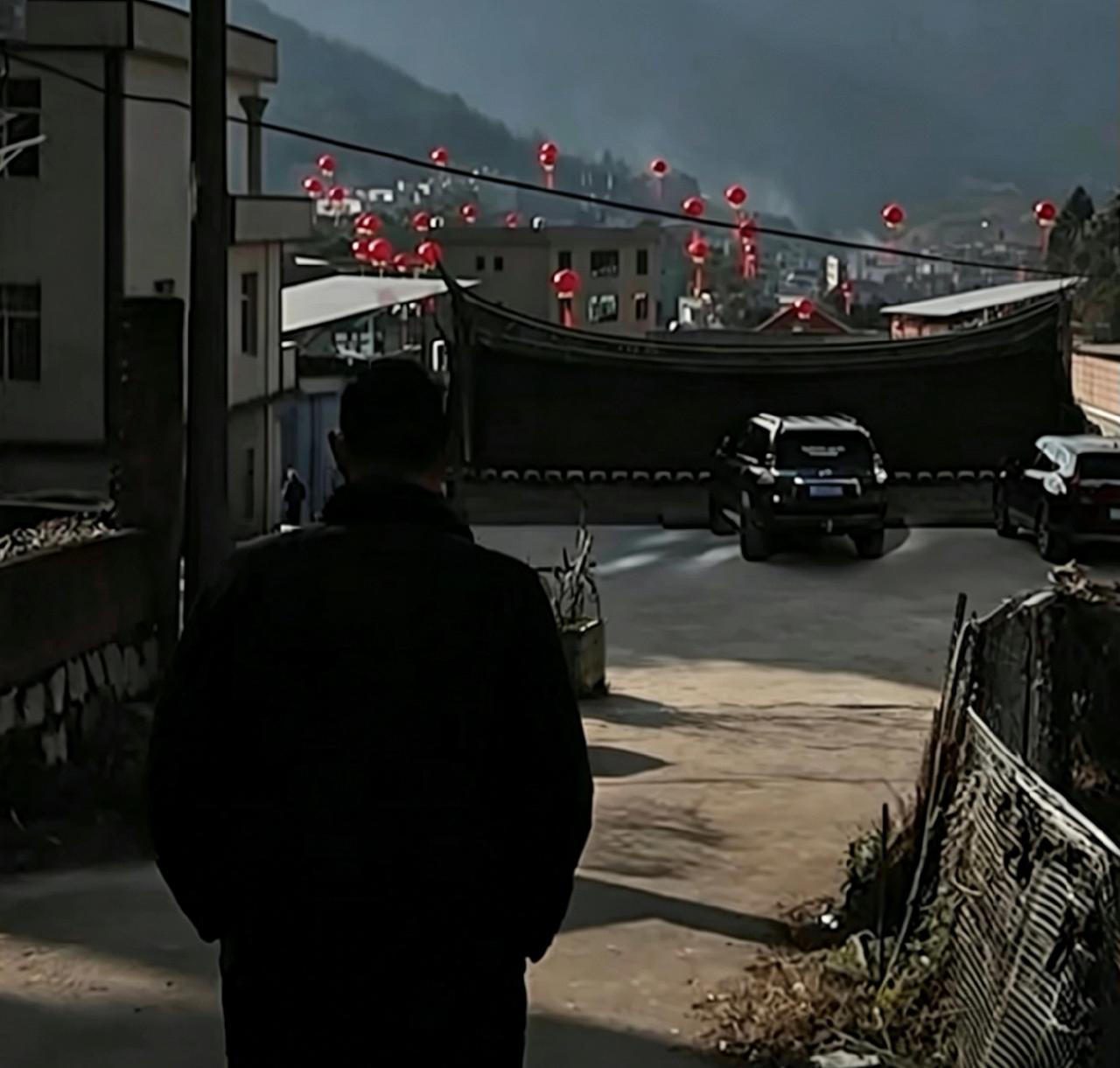 HIV感染者，其实99%都是可怜人，他们根本不知道什么时候被感染，所以大家