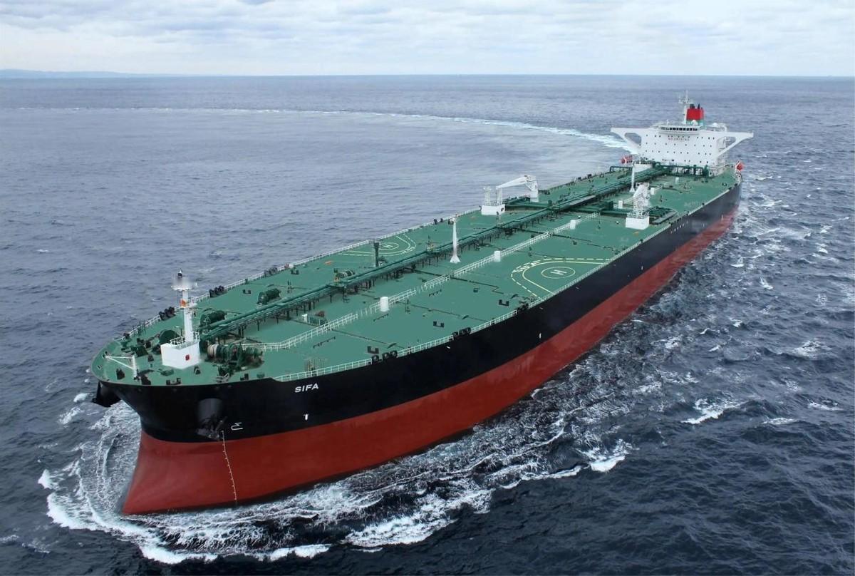 俄：兄弟！快救命，这批石油打骨折给你！中：咋啦？大毛，你不是在阿三那边卖得火热