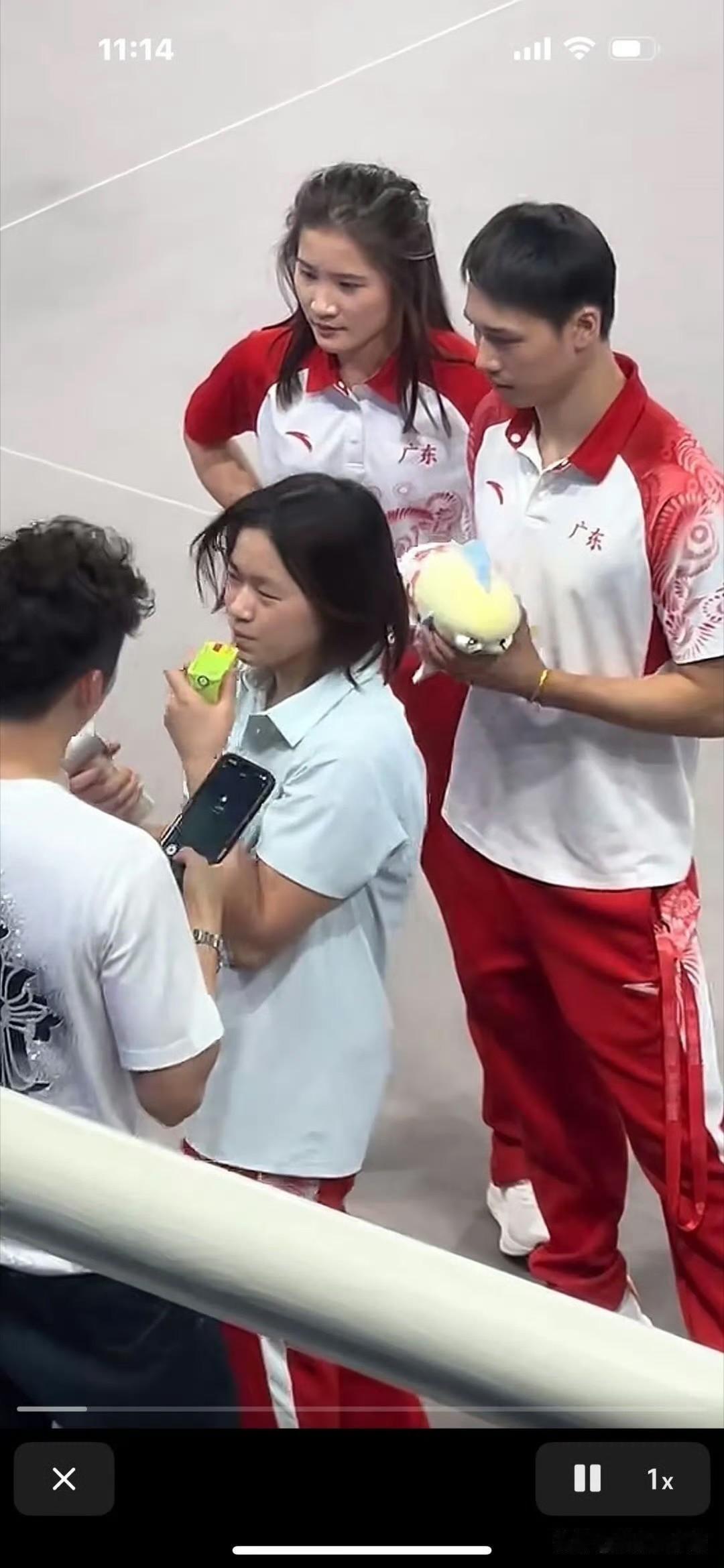 终于知道全红婵为什么胖了那么多不是因为处在发育期而是因为她太爱吃了，总在吃东