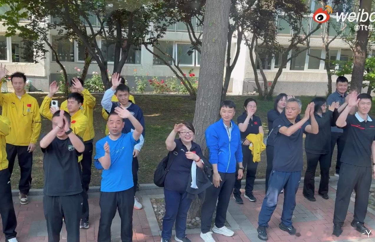 从牛冠凯视频里观察到男乒没有去多哈的人教练——陈振江钟金勇运动员——黄旭男敖