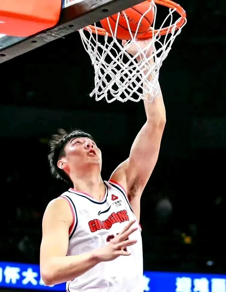 张明池自宣离开广东男篮引发热议！IP惊现在山西。今天，在广东男篮效力五个赛季的