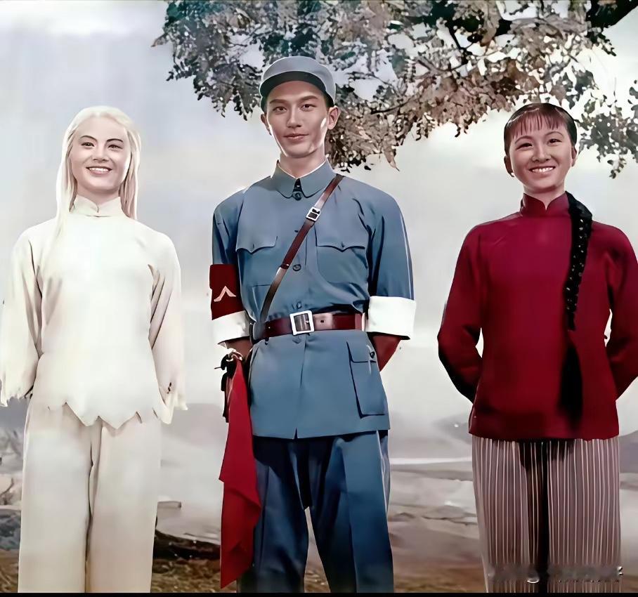 中国芭蕾舞剧（白毛女）真的太好看，绝对是经典之作。芭蕾舞剧（白毛女）主要演员