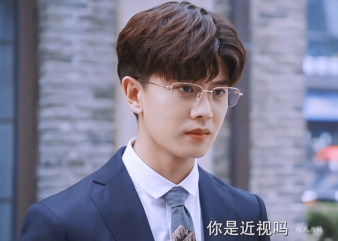 「一生一世最感动的地方就是一个从来不进家祠的人为了妻子忍着一身