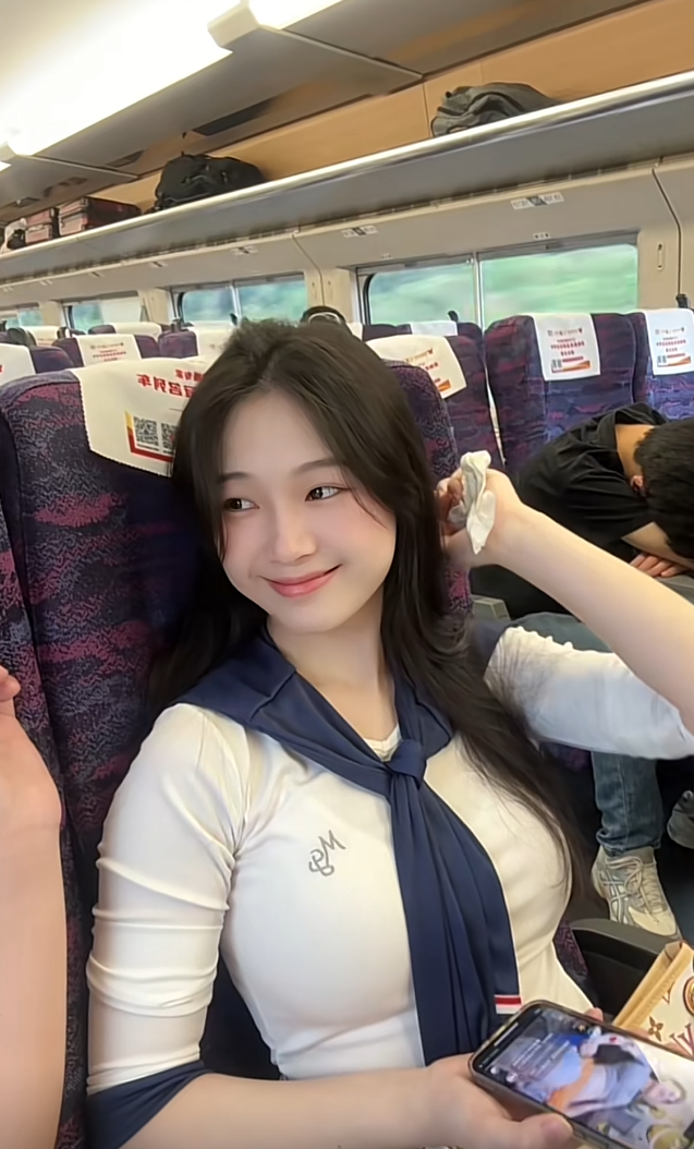 有这么可爱的闺蜜什么烦恼都没有了
