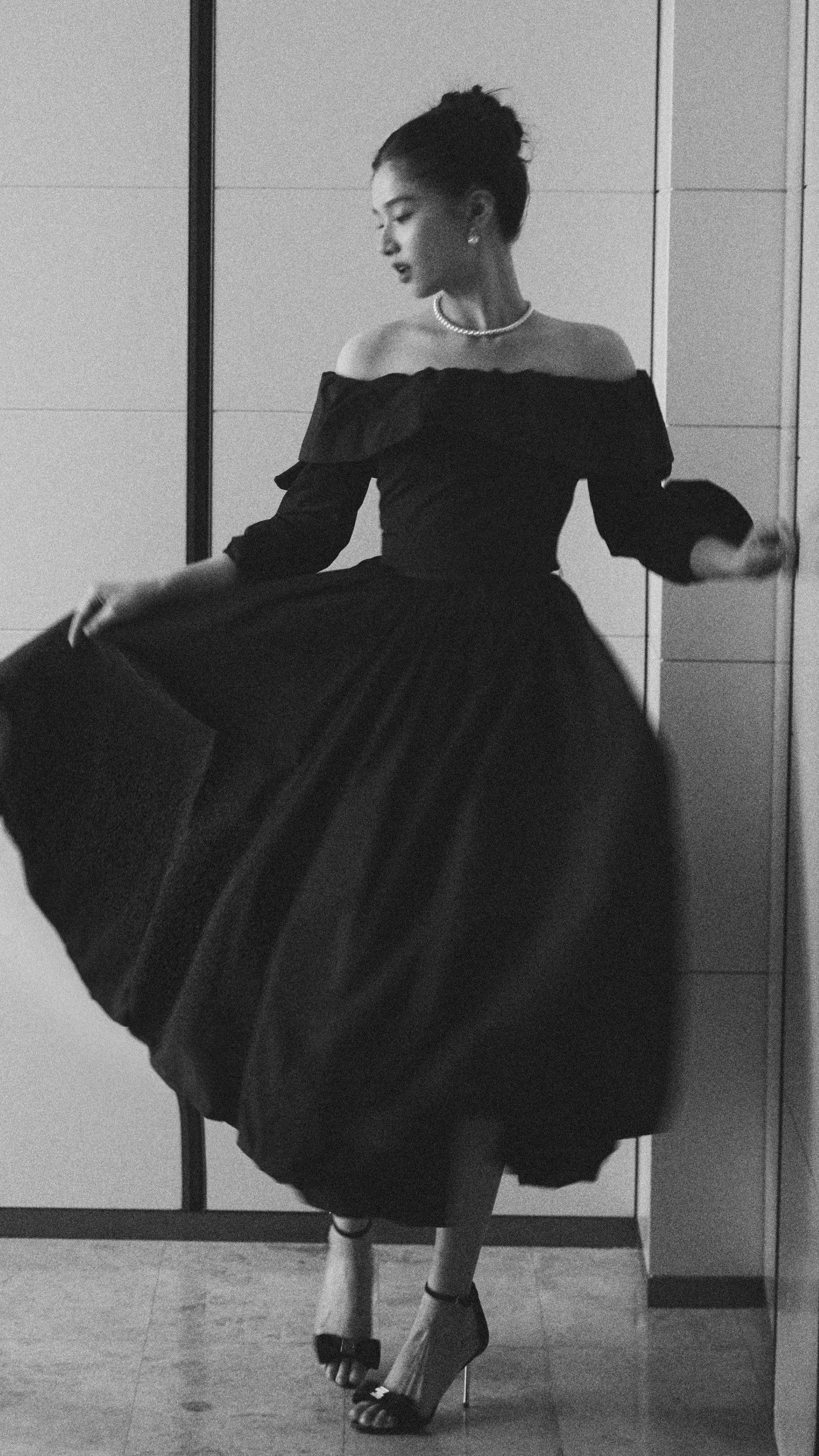 张婧仪，高跟美腿穿搭，清新甜美的内娱姐姐。张婧仪