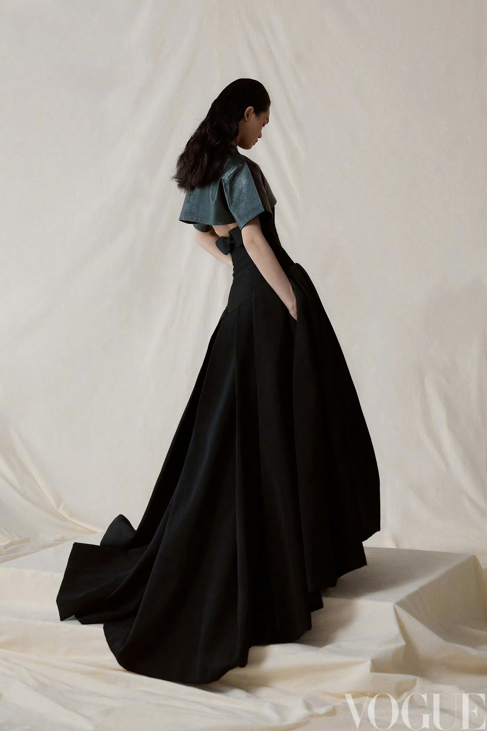VOGUE三月号摄影：姜南NamJiang 模特：叶日群