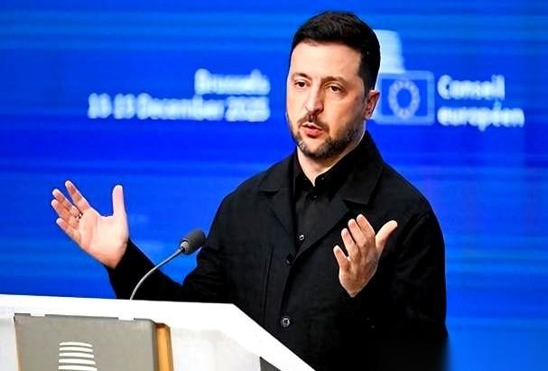 “政客嘛，有些人会离开，有些人会死，这就是人生。”这话从泽连斯基嘴里说出来，对