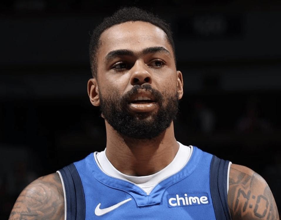 拉塞尔怎么到哪都会被嫌弃独行侠队控卫拉塞尔因其在训练中的态度以及防守端的散漫