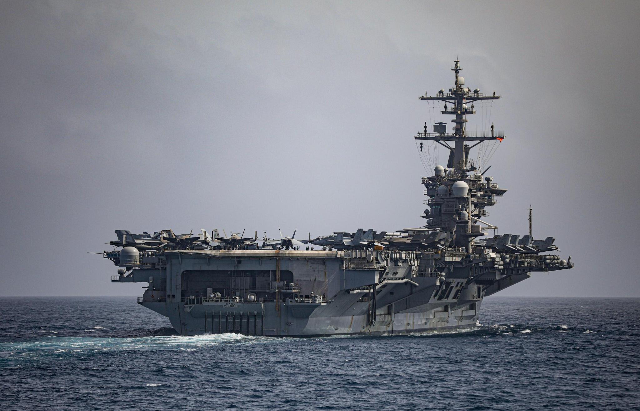 部署中的卡尔文森号USSCarlVinson(CVN70)每天认识