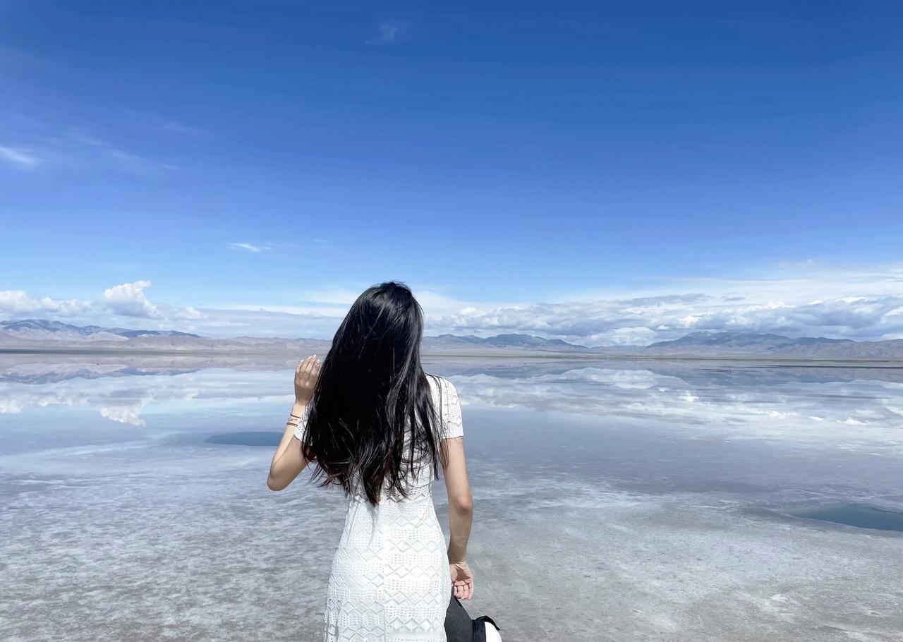 哇，是天空之镜耶～上热门御姐旅行无滤镜的美