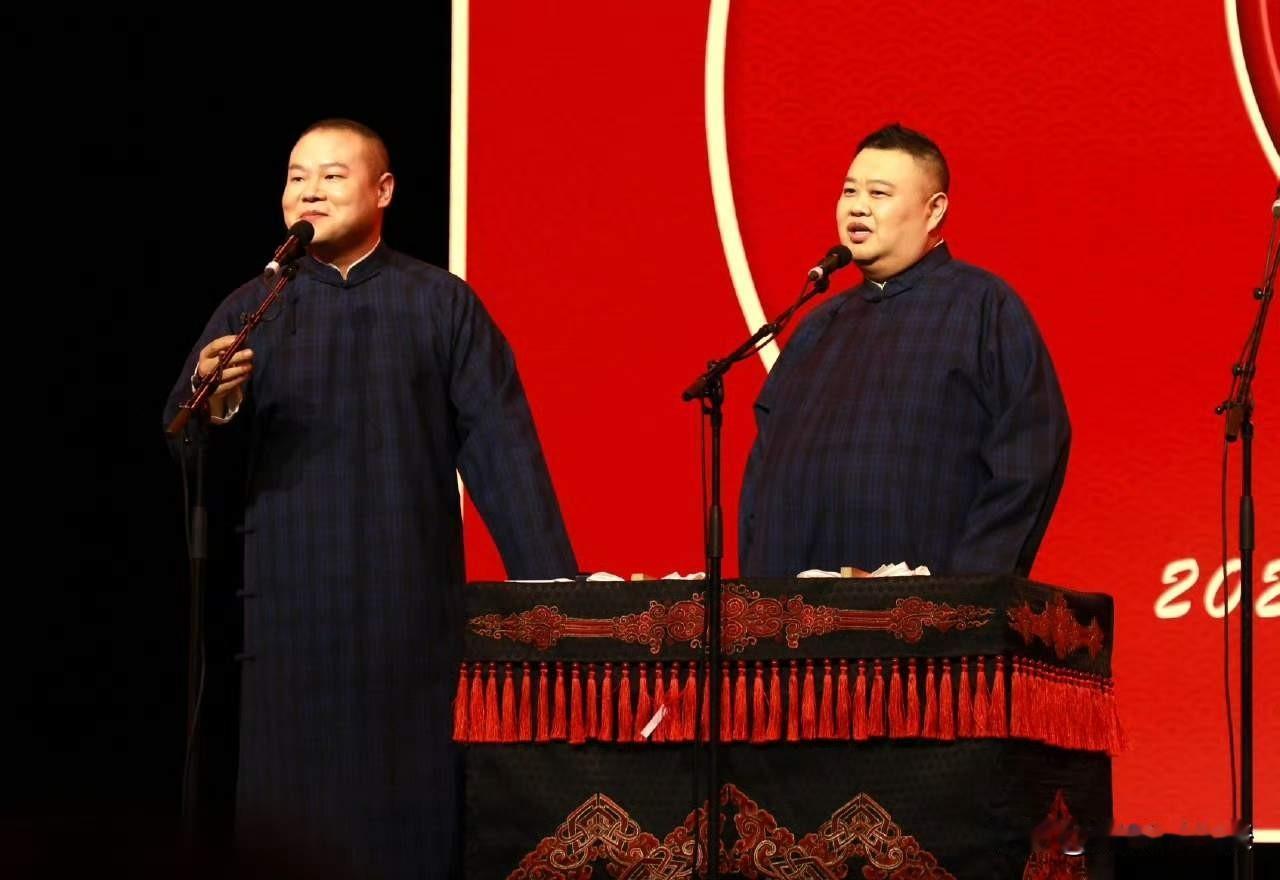 岳云鹏在巴黎给相声插上翅膀，让法国观众彻底笑疯了。他2025年世界巡演的巴黎