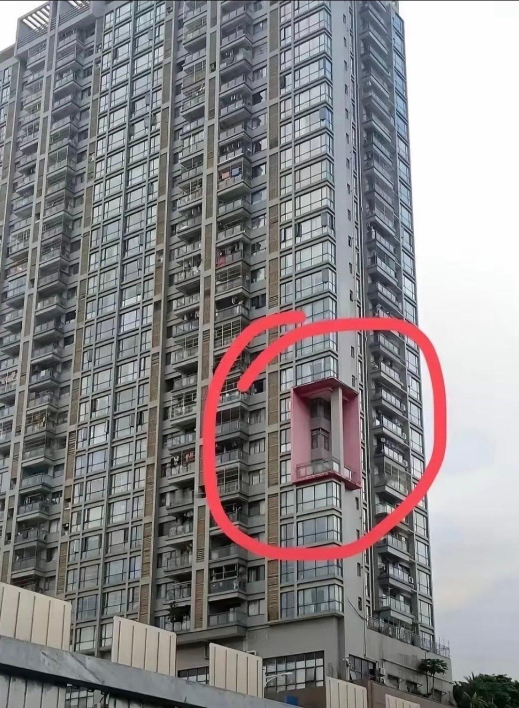 这个是不是一个人买了三层房子？​​​