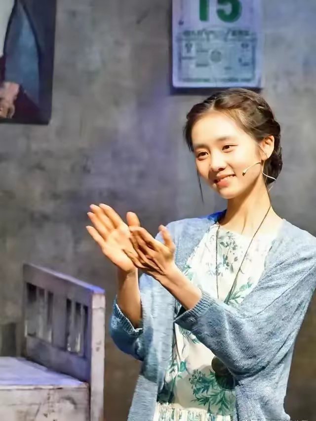 刘烨女儿霓娜十四岁出演法语电影，星二代内卷再创新高