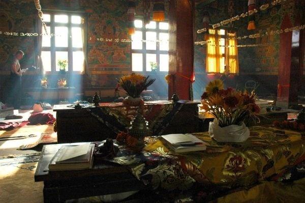 西藏的问题，唐朝整不明白，元朝整不明白，明朝也整不明白，但是硬是让清朝给整明白了
