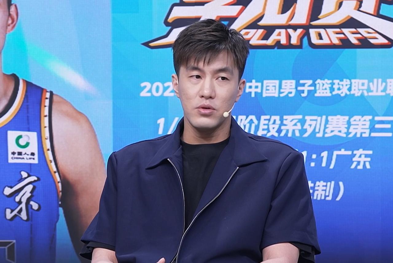 郭艾伦：杜锋导是老教练了，不管输赢，都面不改色心不跳！CBA季后赛可谓是惊心动