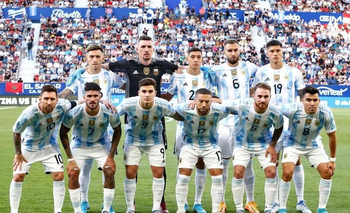 阿根廷打了19次世界杯，7次晋级4强，最佳成绩冠军法国打了17次世界杯，