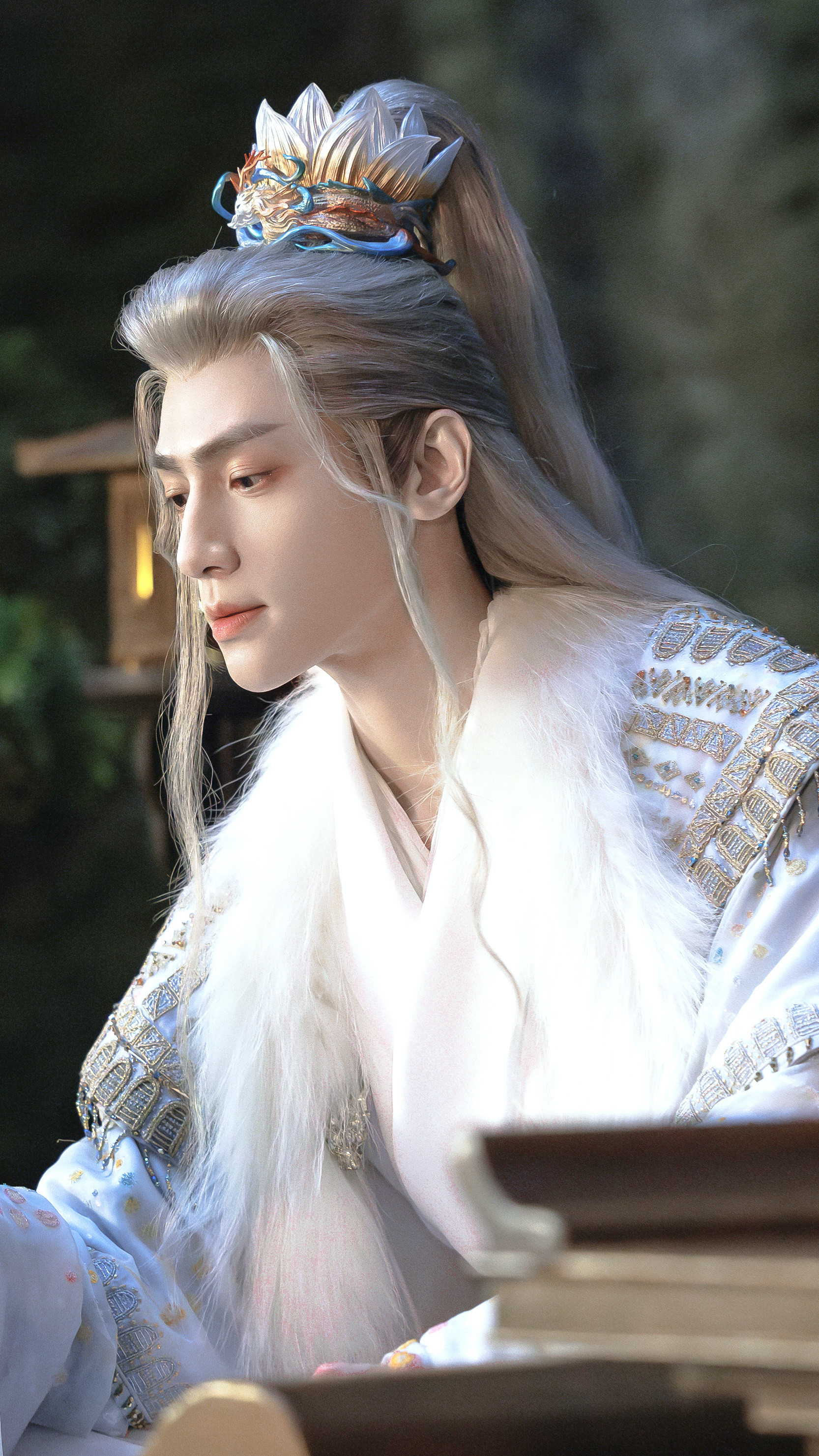 我要捡一只战损狐回家▹罗云熙