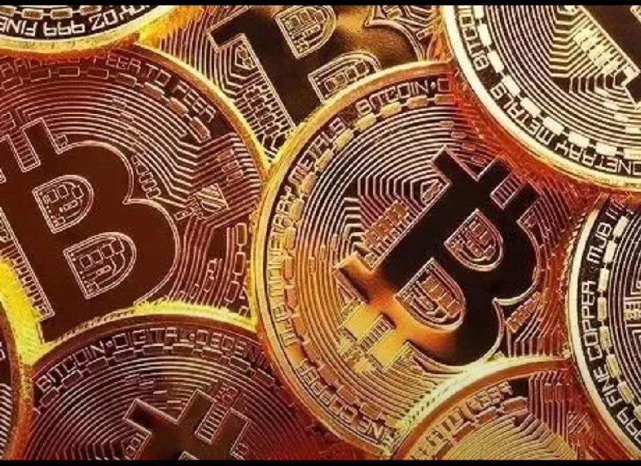 比特币未来想匹敌美元，难呐！3月18日美联储利率决议公布前，比特币就一直被困在7