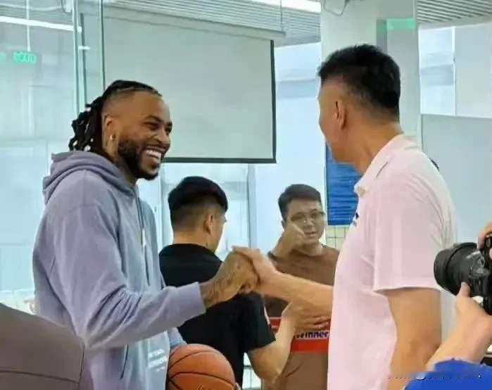 CBA近年来，喜欢截胡别队外援的三支球队。1、广东男篮2024—2025赛季