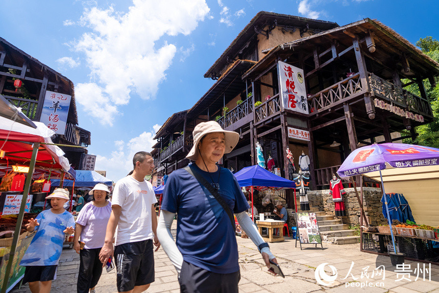 行进中国 | 凉资源变热经济 打卡“19℃的夏天”