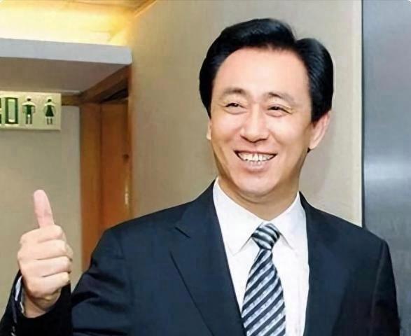 中国负债最多的15家房企第一名：恒大24374亿元第二名：碧桂园14349亿