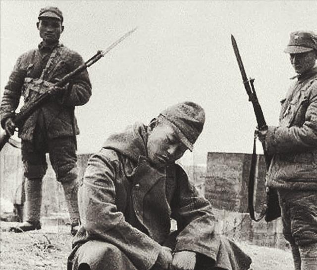 抗战中，八路军活捉了日军中佐，刘伯承大喜过望，忙说要奖励这个战士，可当听说俘虏是