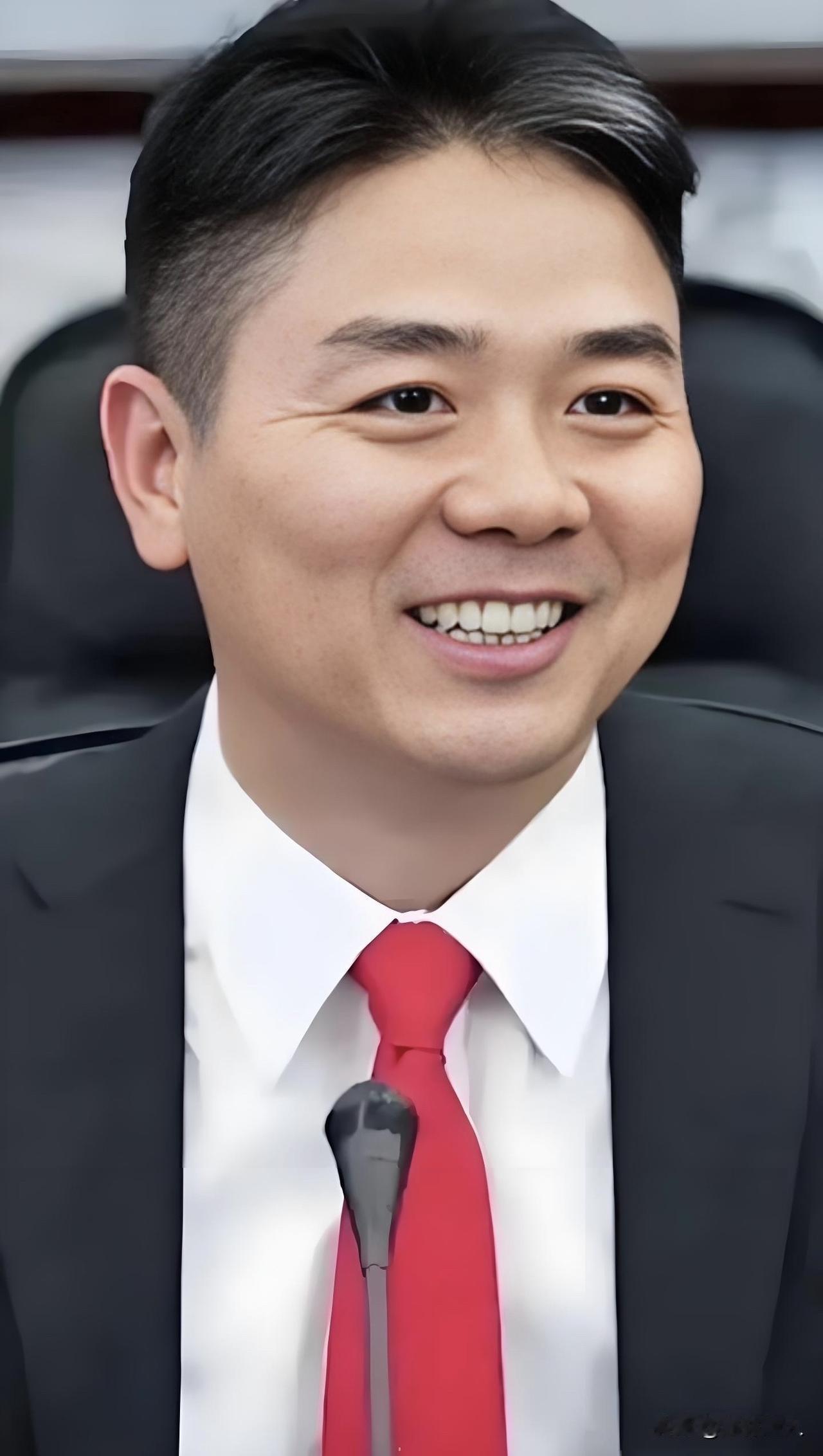 钱去哪儿了？如何提振消费？你看，曾经感觉有点钱的人，他们还欠着“房贷、车贷、