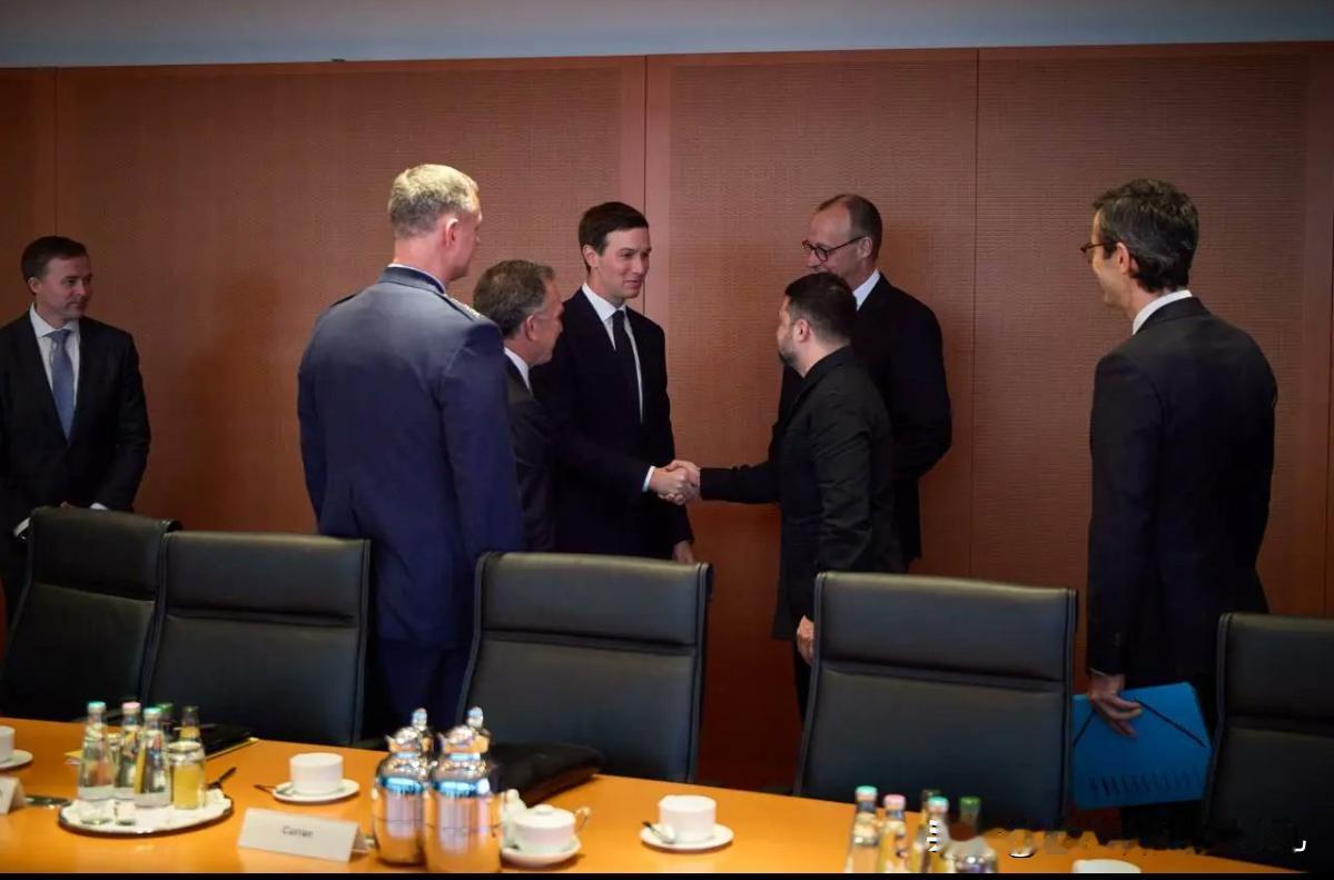 泽连斯基在德国与美代表会谈期间拒绝放弃乌军放弃顿巴斯！乌克兰将何去何从？12月1