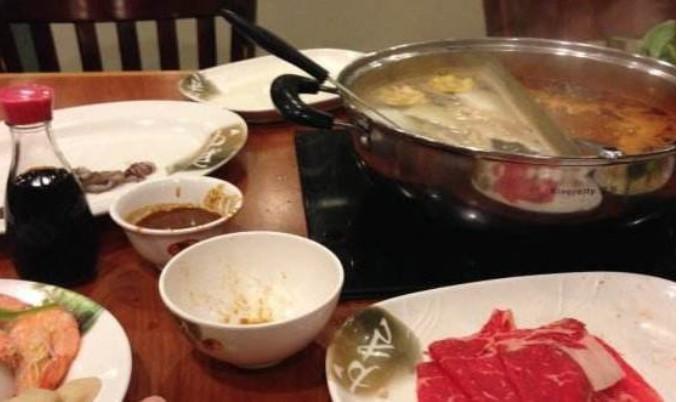 吃自助餐碰见这种肉要避开, 掺假的成分多, 记得别吃