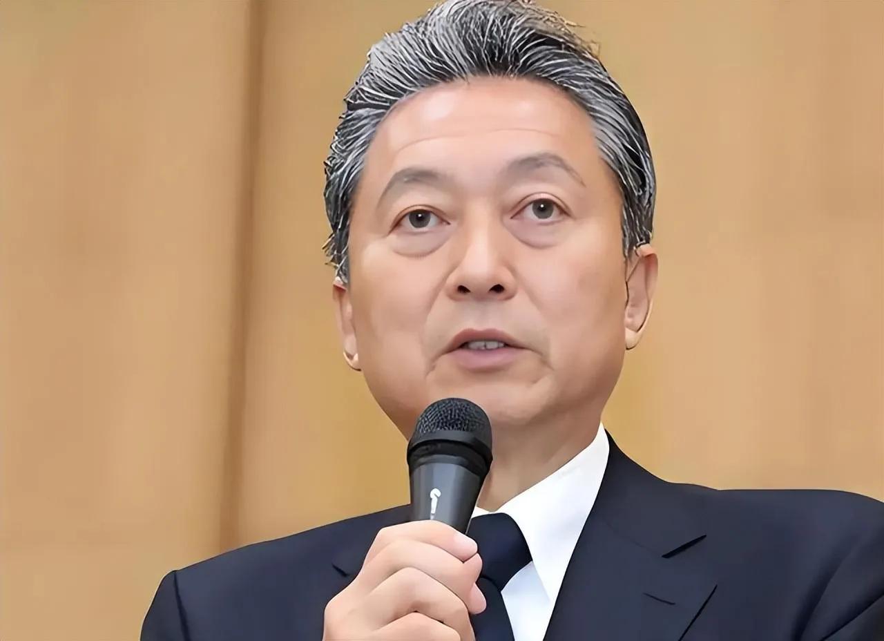 日本前首相鸠山由纪夫9月25日发文称，特朗普在回应高市早苗时没有微笑，高市甚至没