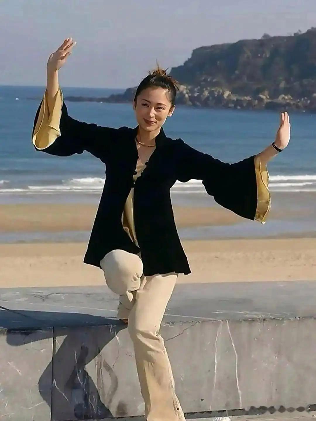 陈红年轻时不是一般的美，难怪陈凯歌大导演这么迷恋了