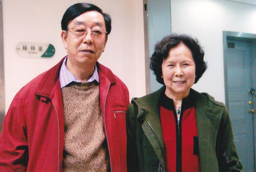 🌞1983年，杨洁导演在录音室，突然听到一段很奇葩的音乐，问，“这谁写的，