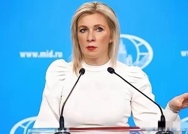 俄罗斯外交发言人扎哈罗娃怒斥日本记者：“是西北利亚的寒风没有吹醒你们愚蠢的思维，