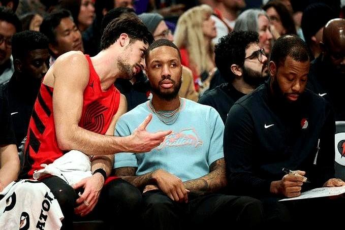 当35岁的利拉德说，想和阿夫迪亚一起打球时，很多人笑了。真的，直接就笑了。