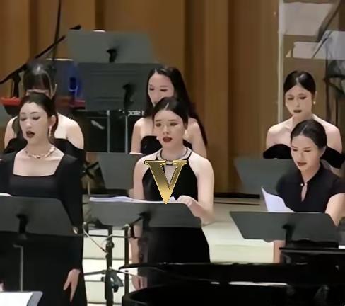 【376元买件“演出服”，穿完就退：吊牌能剪掉，剪不掉的是一个人的人品】网购