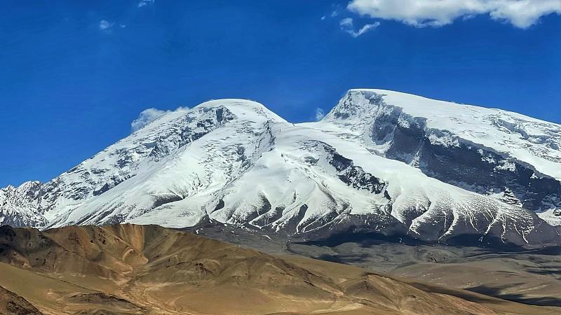 刷到慕士塔格峰2号冰川雪崩的现场视频，整个人瞬间僵住。前两年自驾去帕米尔高原，