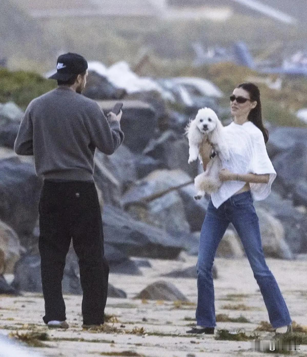 其实我一直觉得大布这种在父母最爱的时候生下来的小孩，被溺爱的概率反而高一些。