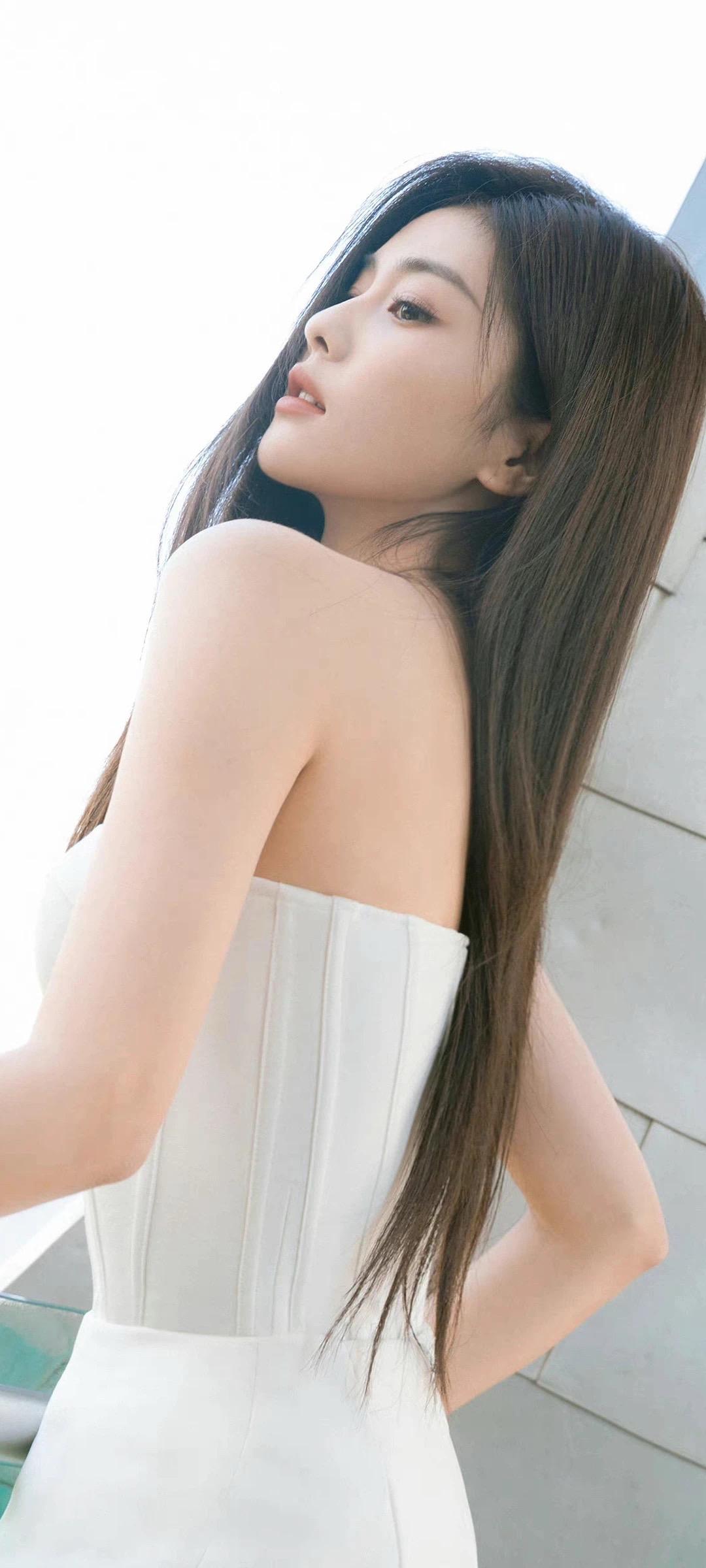 白鹿 白色仙女裙