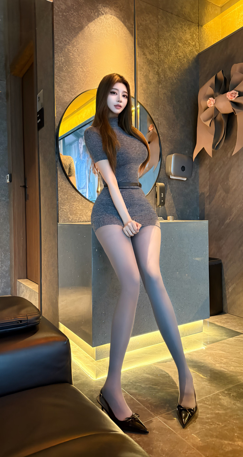 大长腿女神来咯。​​​