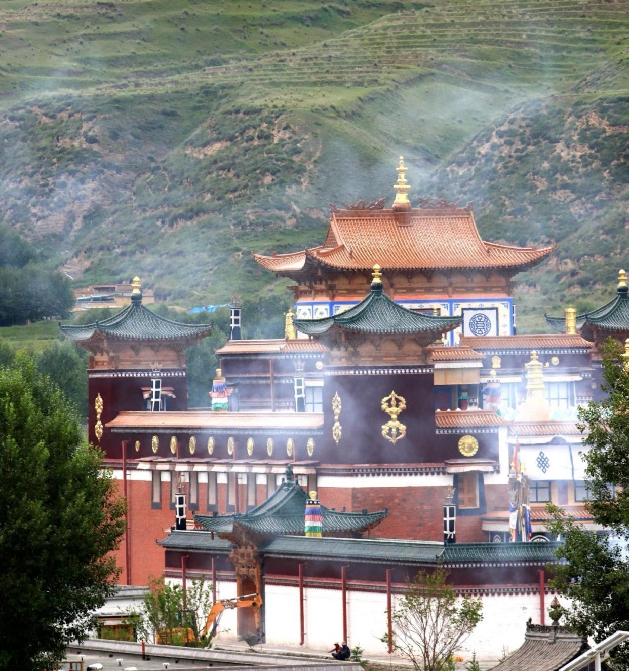 圣境甘南，心灵之旅[玫瑰][比心][玫瑰]难忘甘南那趟自驾，现在翻手机里随