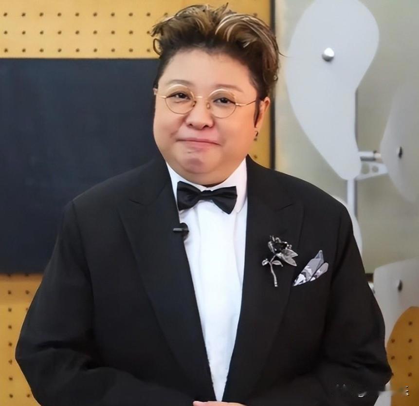 【韩红隐藏30年身世曝光！刘宝瑞孙女身份惊掉网友下巴】救命！韩红这波操作直