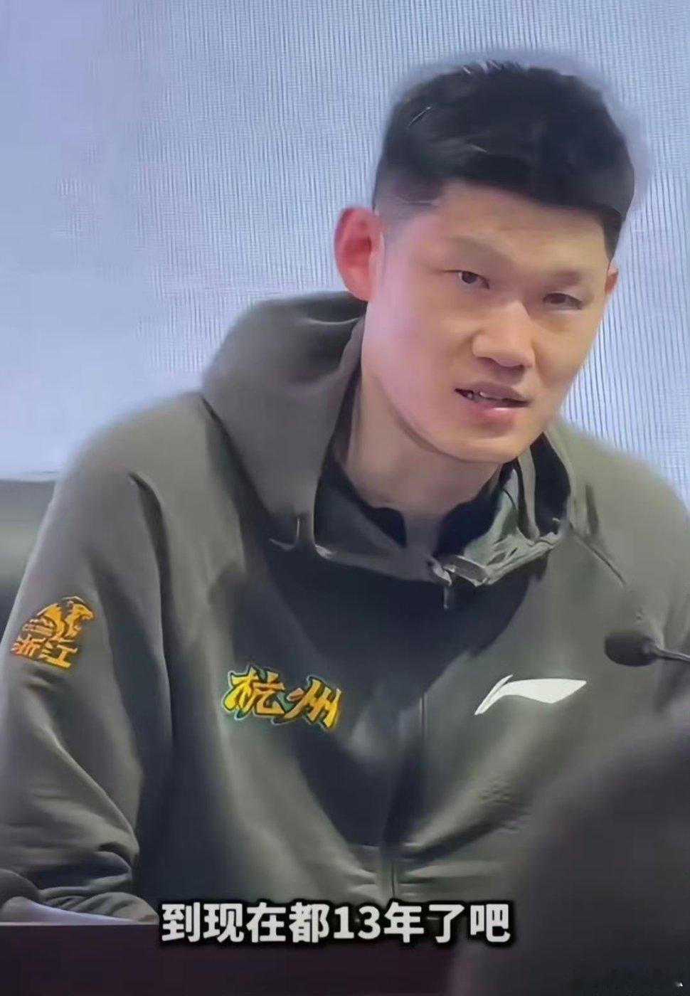 流言降温：胡金秋基本确定不会加盟山西男篮。球员本人意愿不强，叠加D类合同带来的规