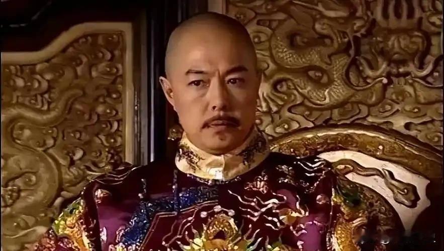 乾隆每天睡多久，宫里记档的人不记这个，但根据他起居的习惯，大概能推出来。他每