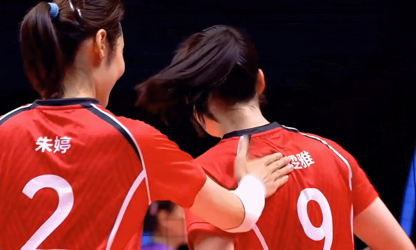 不得不信：朱婷是有点玄学的[赞]我观察发现，昨天对澳门，有2个队员被朱婷