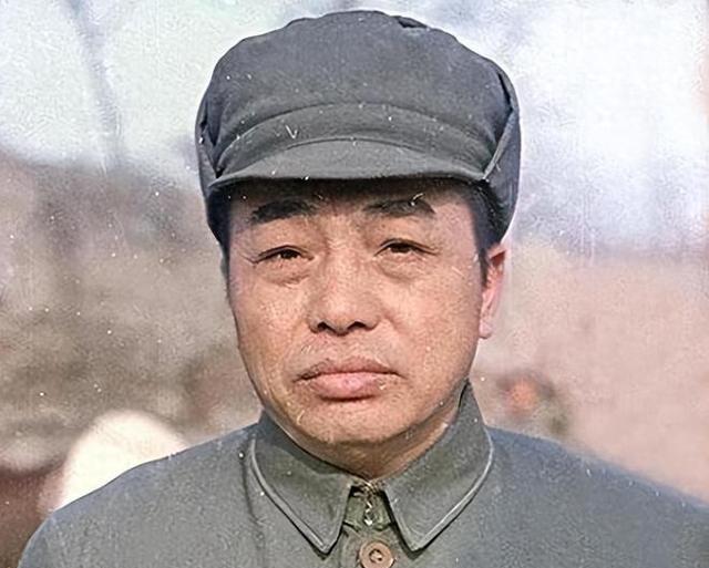 彭德怀有多厉害？萧克说过一个故事，就很有代表性。1929年1月蒋介石派大军进攻