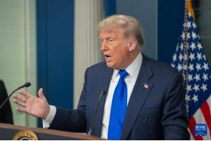 接过特朗普电话后，日方态度立刻软化，会晤中国大使，讨论双边关系。 11月25