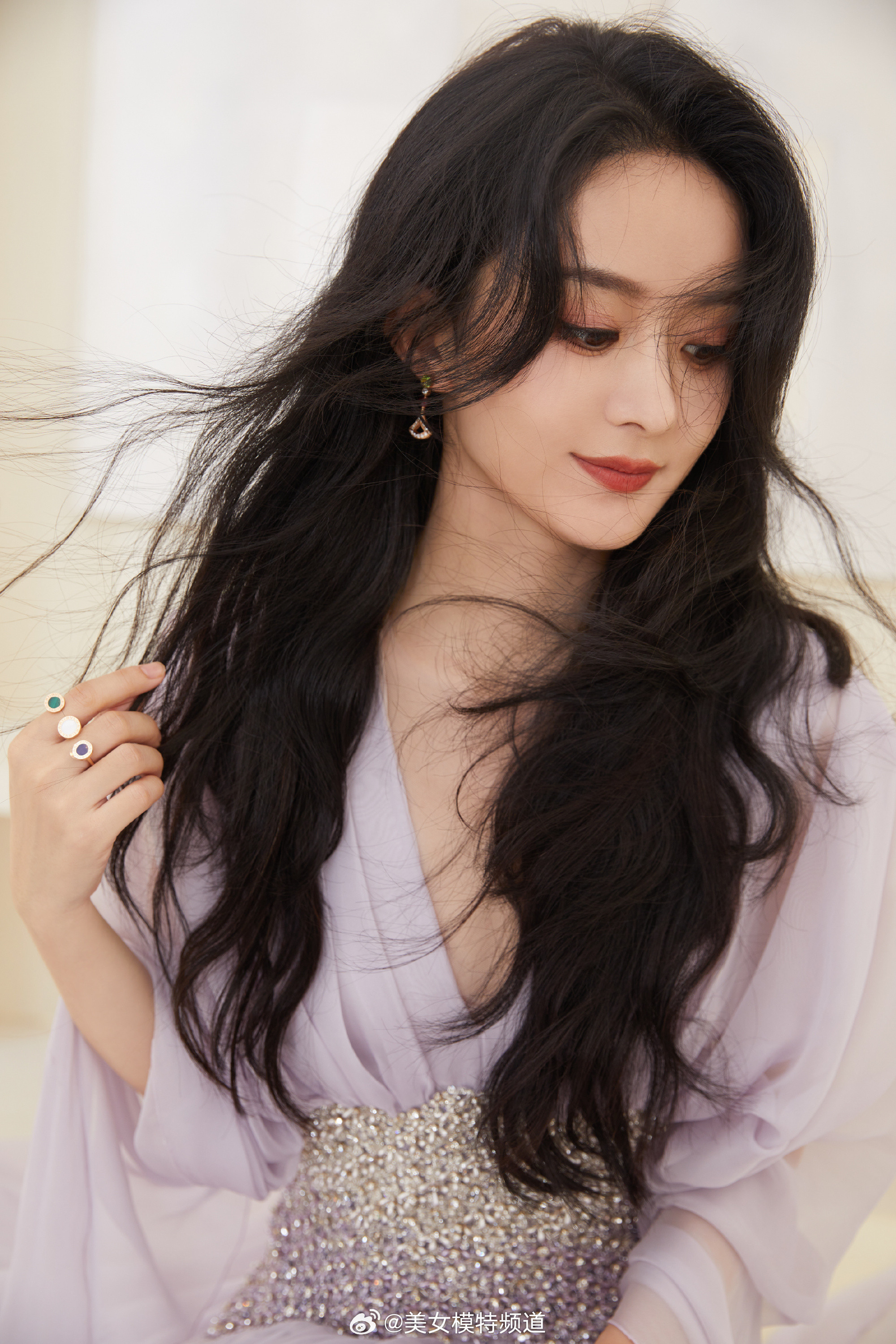 赵丽颖的一组优雅甜美风